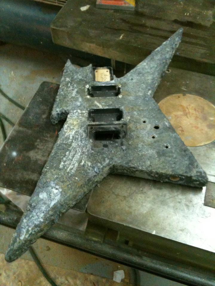 You are currently viewing Τσιμέντο σε B.C. Rich Ironbird (usa) ? ? ?