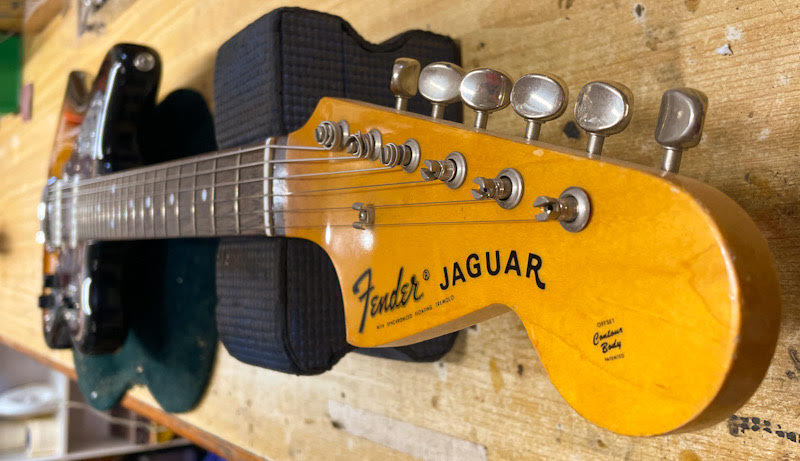You are currently viewing Fender Jaguar – Repair